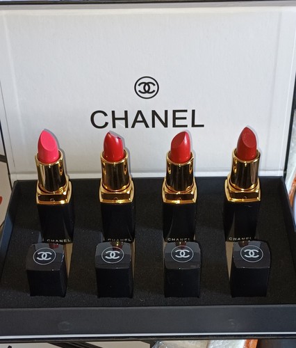 Bnib unused chanel 4 - +,
