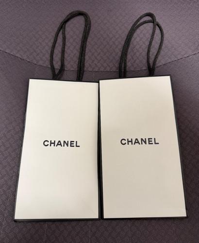 Chanel small gift - chanel, bags