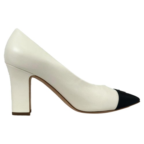Chanel pointed cap toe - chanel,