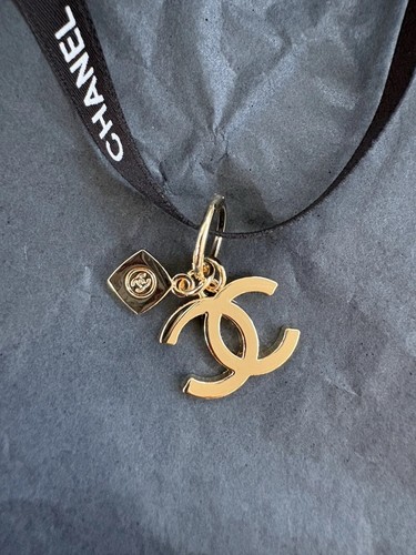 Chanel metal bag charm - chanel, keyring